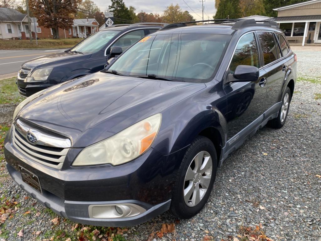 2010 Subaru Outback 3.6R Premium's photo
