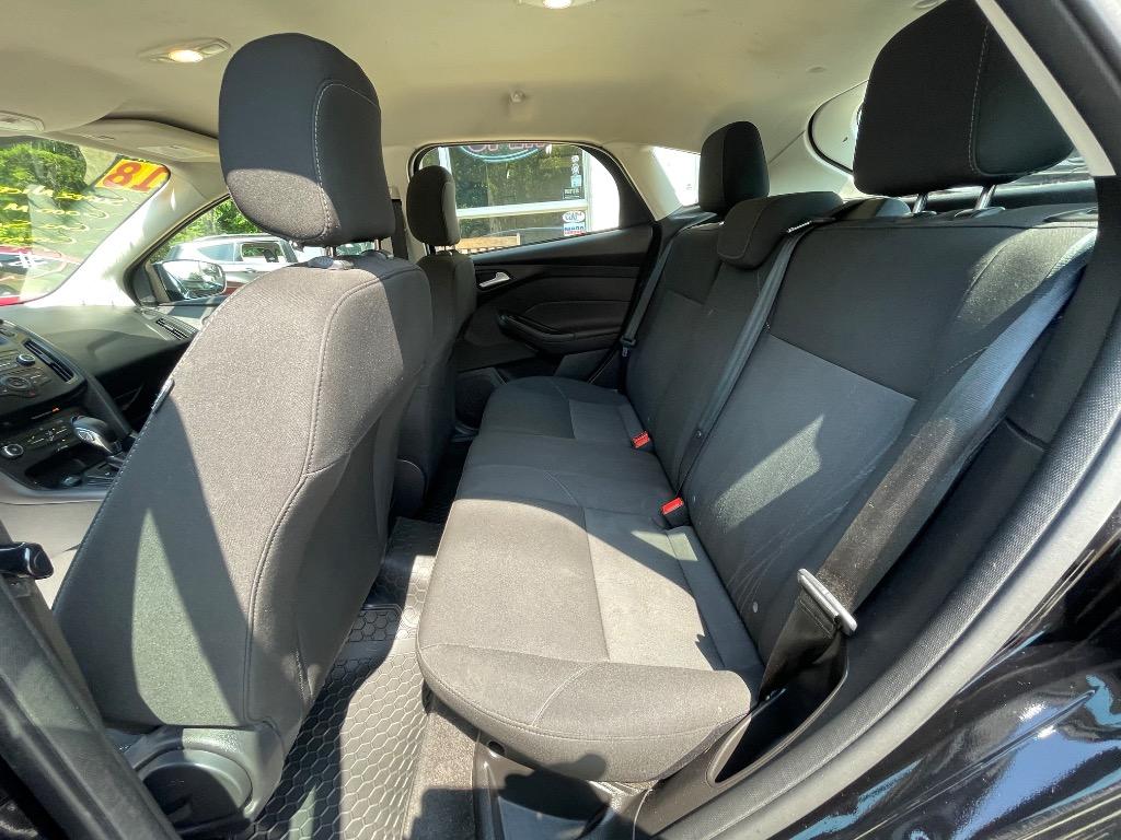 2018 Ford Focus SE - Photo 11