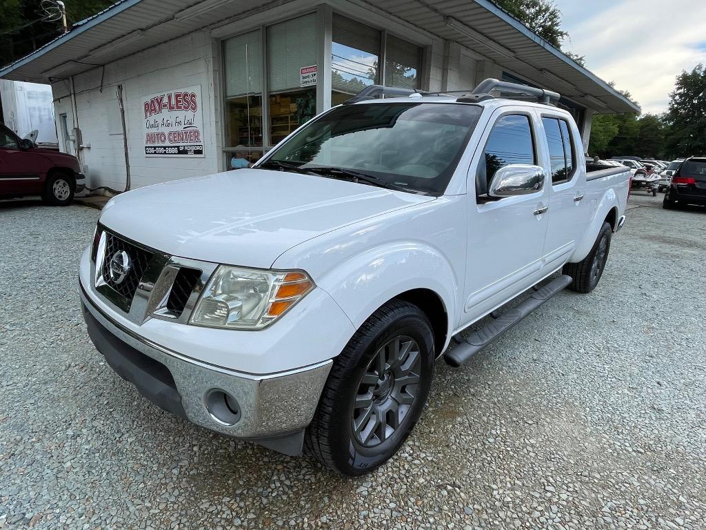 2011 Nissan Frontier SL's photo