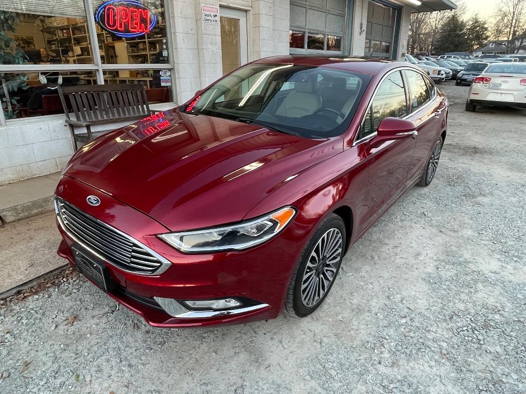 2017 Ford Fusion SE's photo