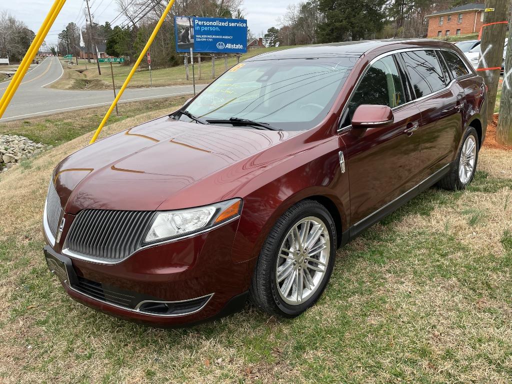 2016 Lincoln MKT 3.5 EcoBoost AWD's photo