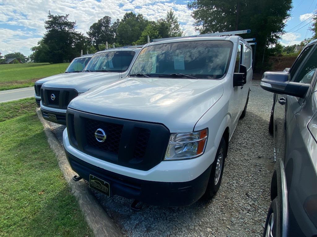 2014 Nissan NV 2500 Standard Roof SV V8's photo