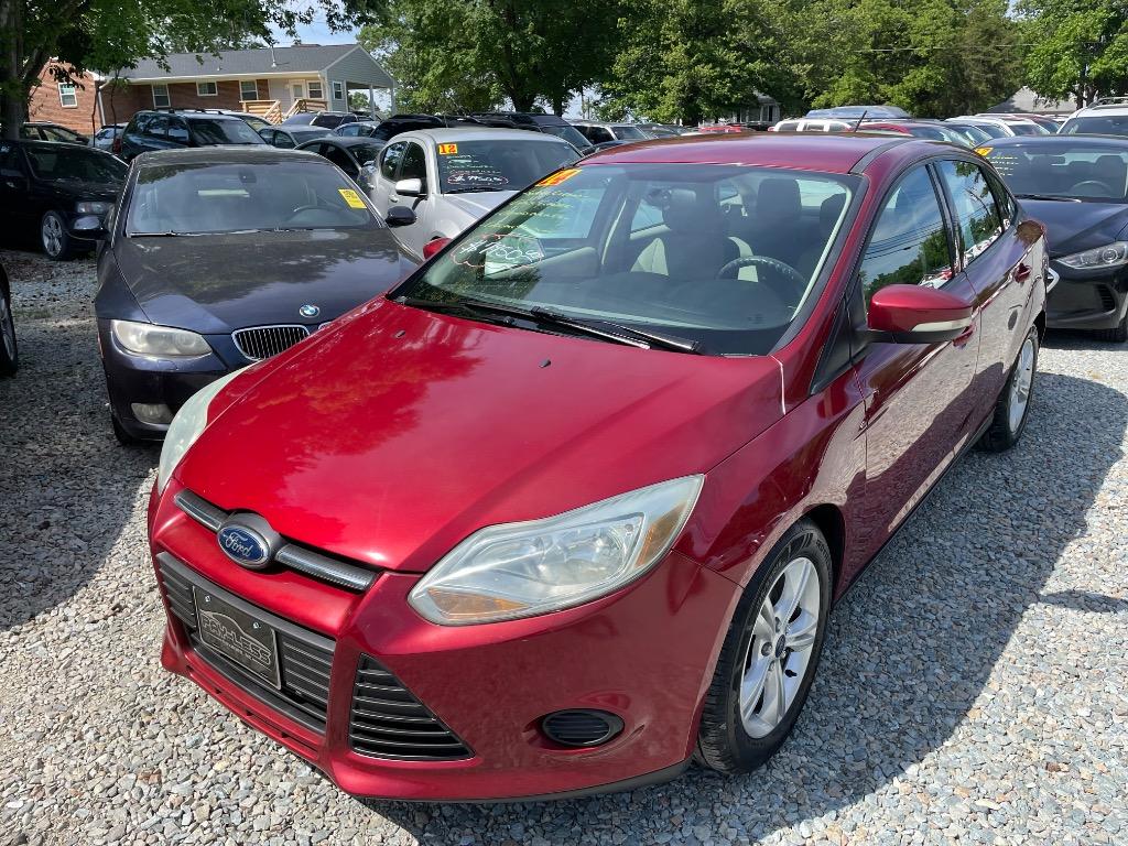 2014 Ford Focus Sedan SE's photo